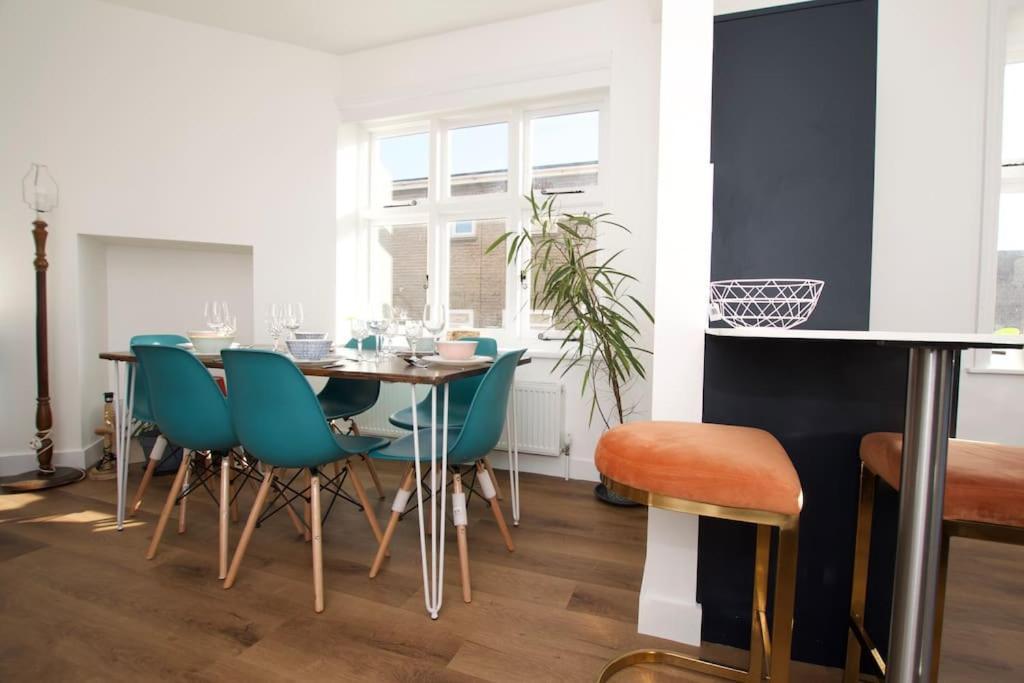 Apartamento Beautiful Large 3-Bed Coastal Flat With Parking. Frinton-on-Sea Exterior foto