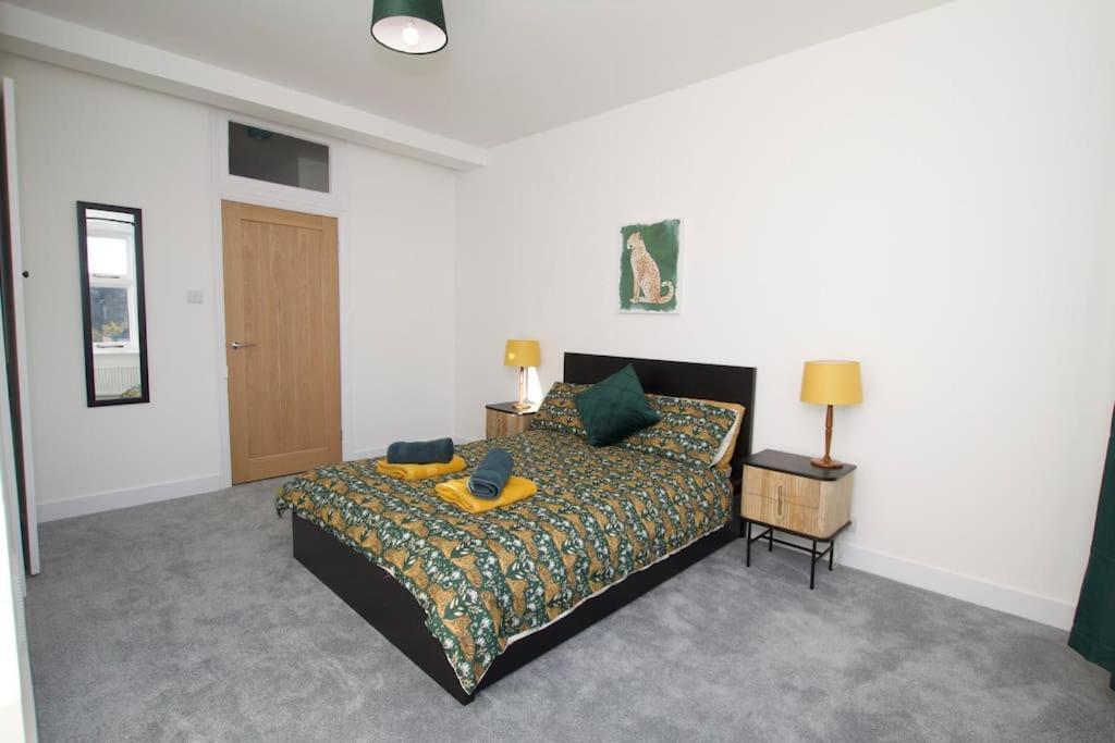 Apartamento Beautiful Large 3-Bed Coastal Flat With Parking. Frinton-on-Sea Exterior foto