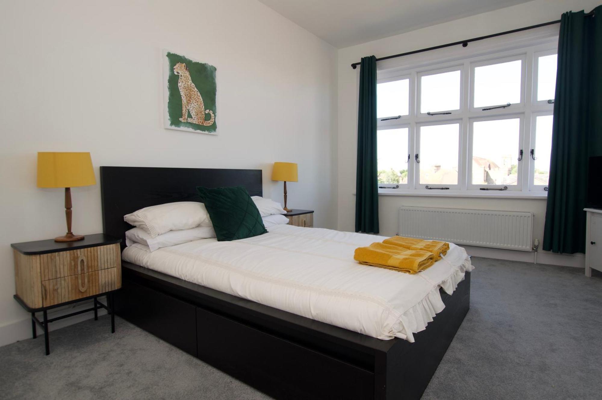 Apartamento Beautiful Large 3-Bed Coastal Flat With Parking. Frinton-on-Sea Exterior foto